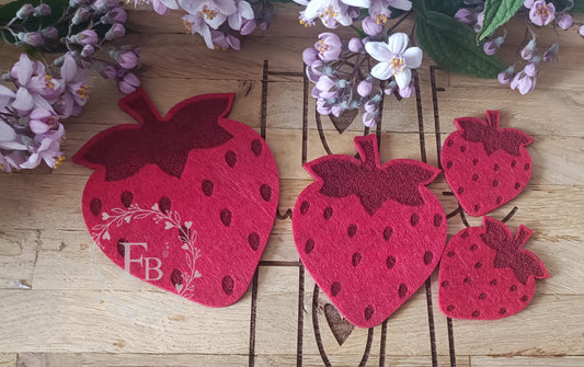 Erdbeere graviert 8 cm 10er Set Stückpreis ab 0.47 Euro zzgl. 19% MwSt.