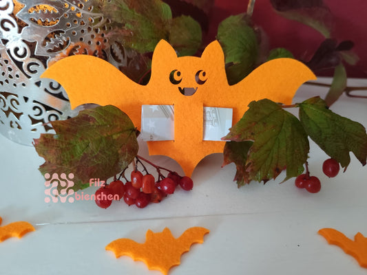 Fledermaus mit Schlitz Geld