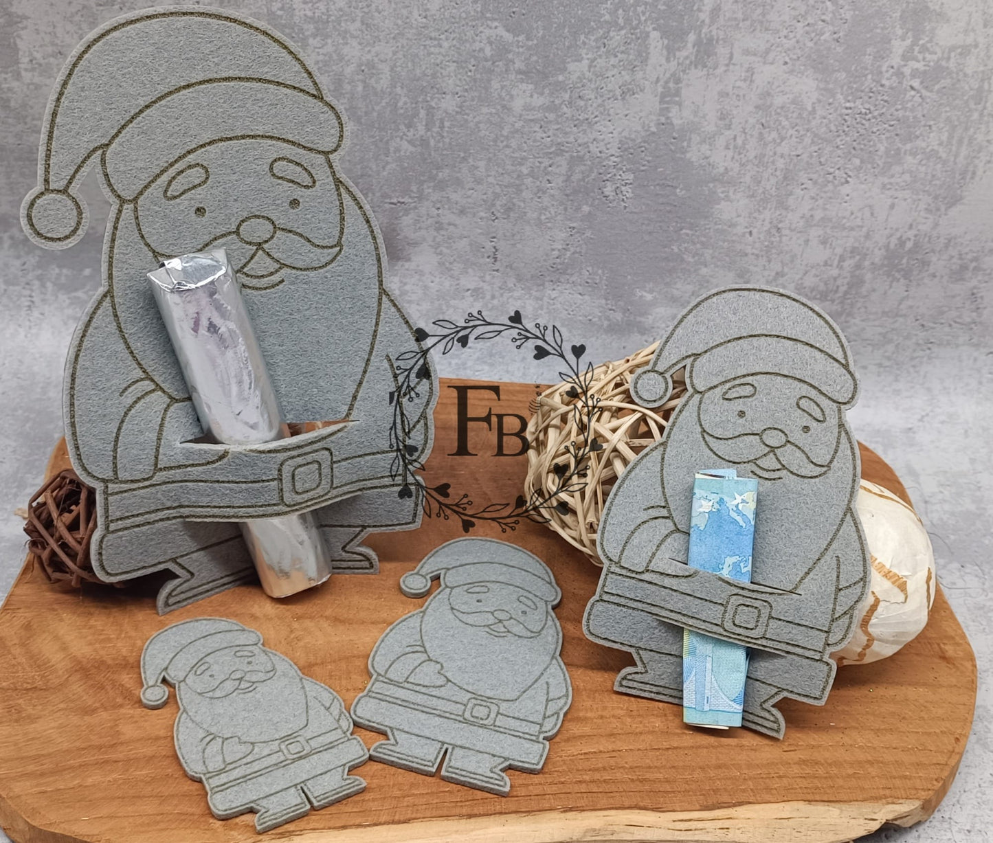 Nikolaus 2 Graviert 8 cm (10er Set) Stückpreis ab 0.44 Euro zzgl. 19% MwSt.