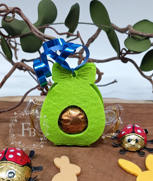 Ei zusammengeklappt mit Schleife , Schokokugel 8er Set Stückpreis ab 0,97€ zzgl. 19% MwSt.