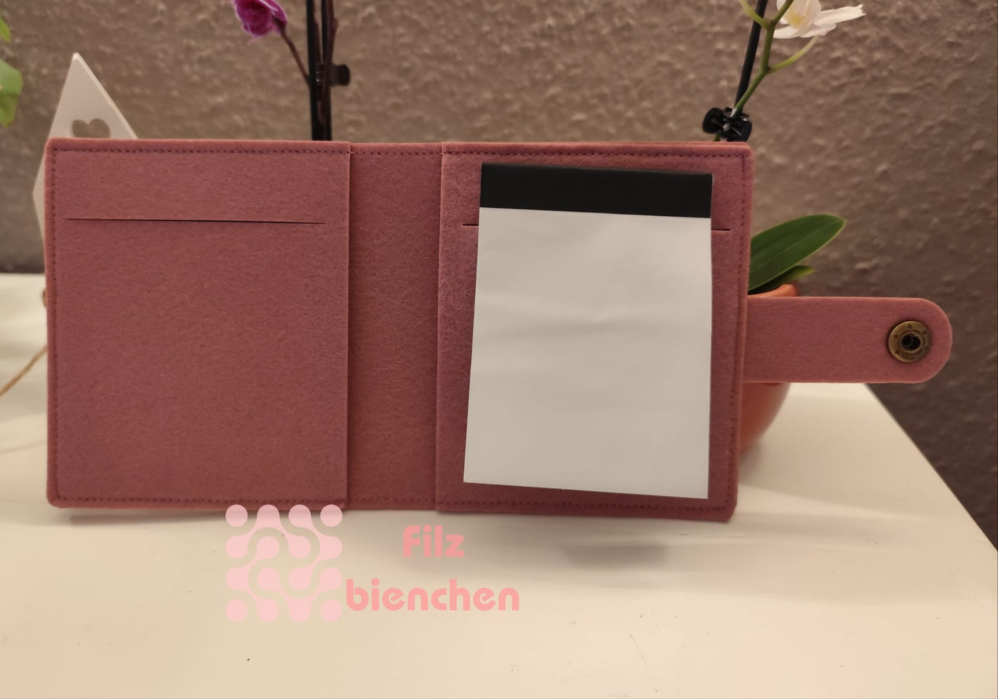 Blockhülle mit Metalldruckknopf (Block DIN A7)