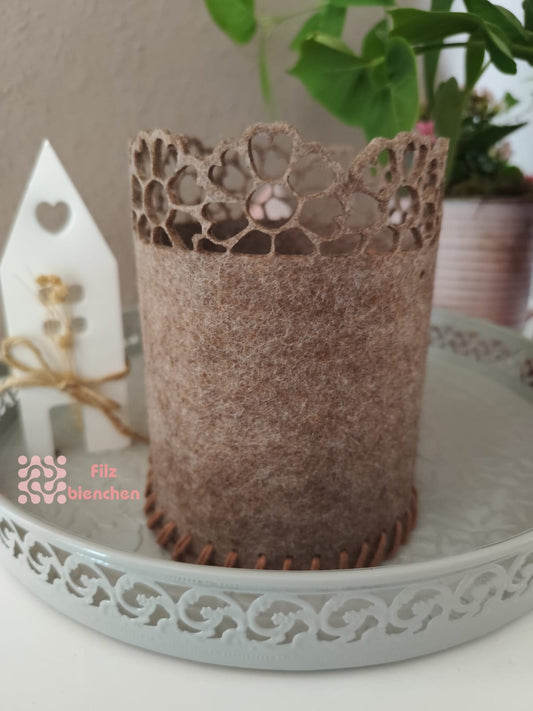 Korb mit Blumenborte A Klein