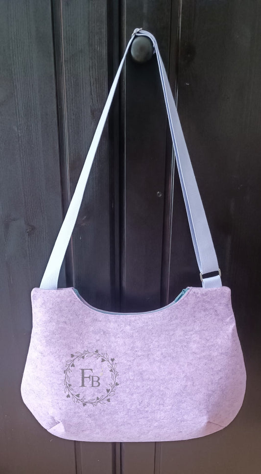 Tragetasche mit Reißverschluss oben und Gurtband (120 cm, verstellbar)