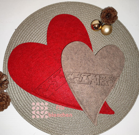 Herztasche geschwungen klein mit Ausschnitt Herzen 2er Set. Stückpreis 2,50€ zzgl. Mwst