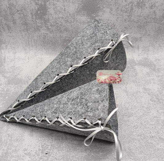 20. ger Schultüte Rohling, Sparpaket 6 Stk. einer Farbe Stückpreis ab 1,57€ zzgl. 19% MwSt.