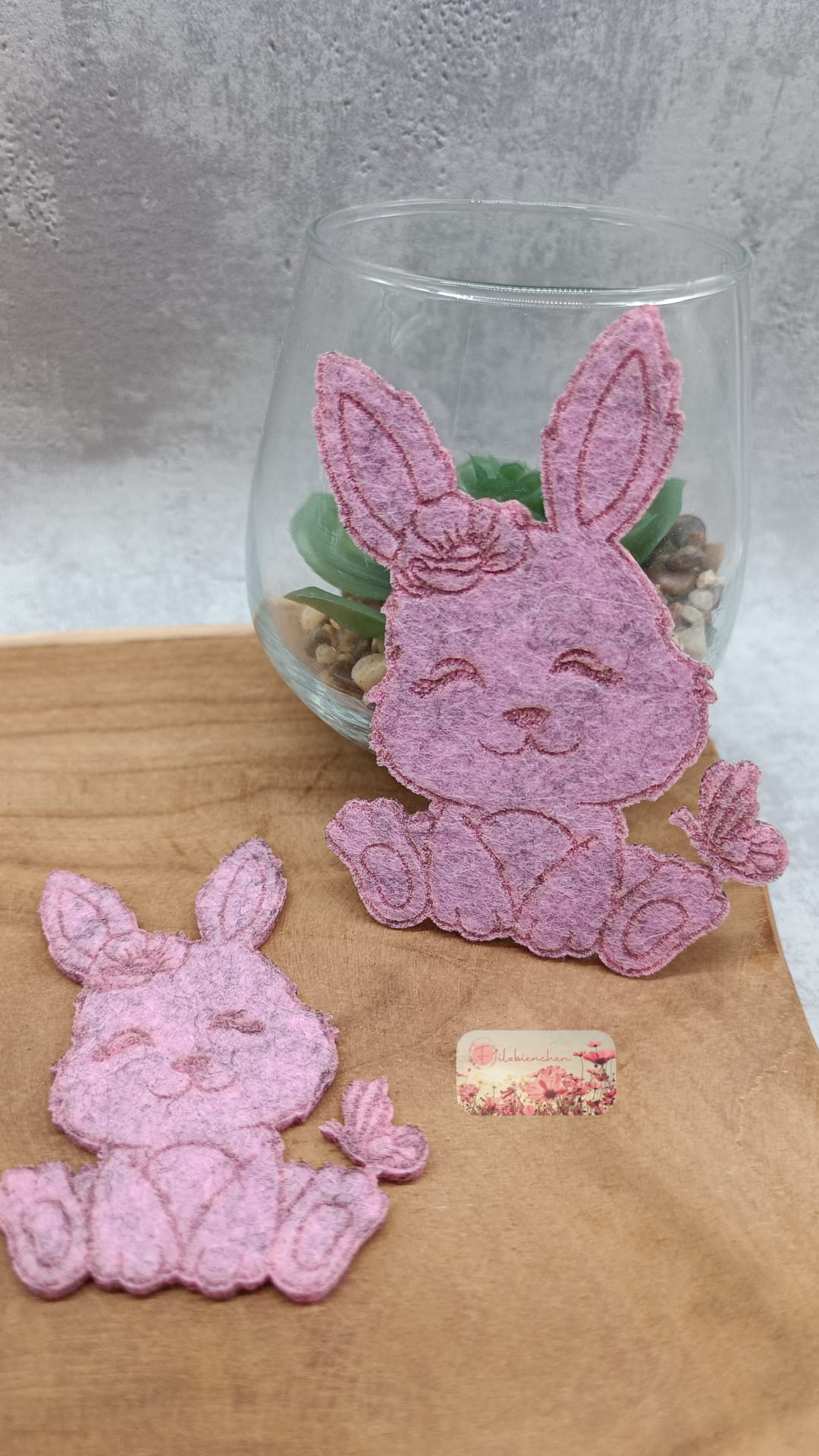 Hase mit Schmetterling Graviert 10 cm (10er Set) Stückpreis ab 0.52 Euro zzgl. 19% MwSt.