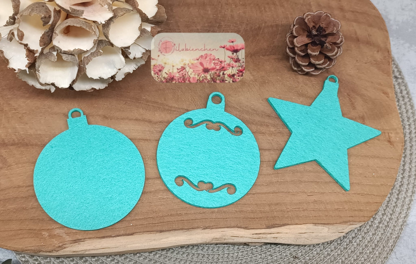 Weihnachtsanhänger Kugel mit Ausschnitt 8 cm (10er Set) Stückpreis ab 0.26 Euro zzgl. 19% MwSt.