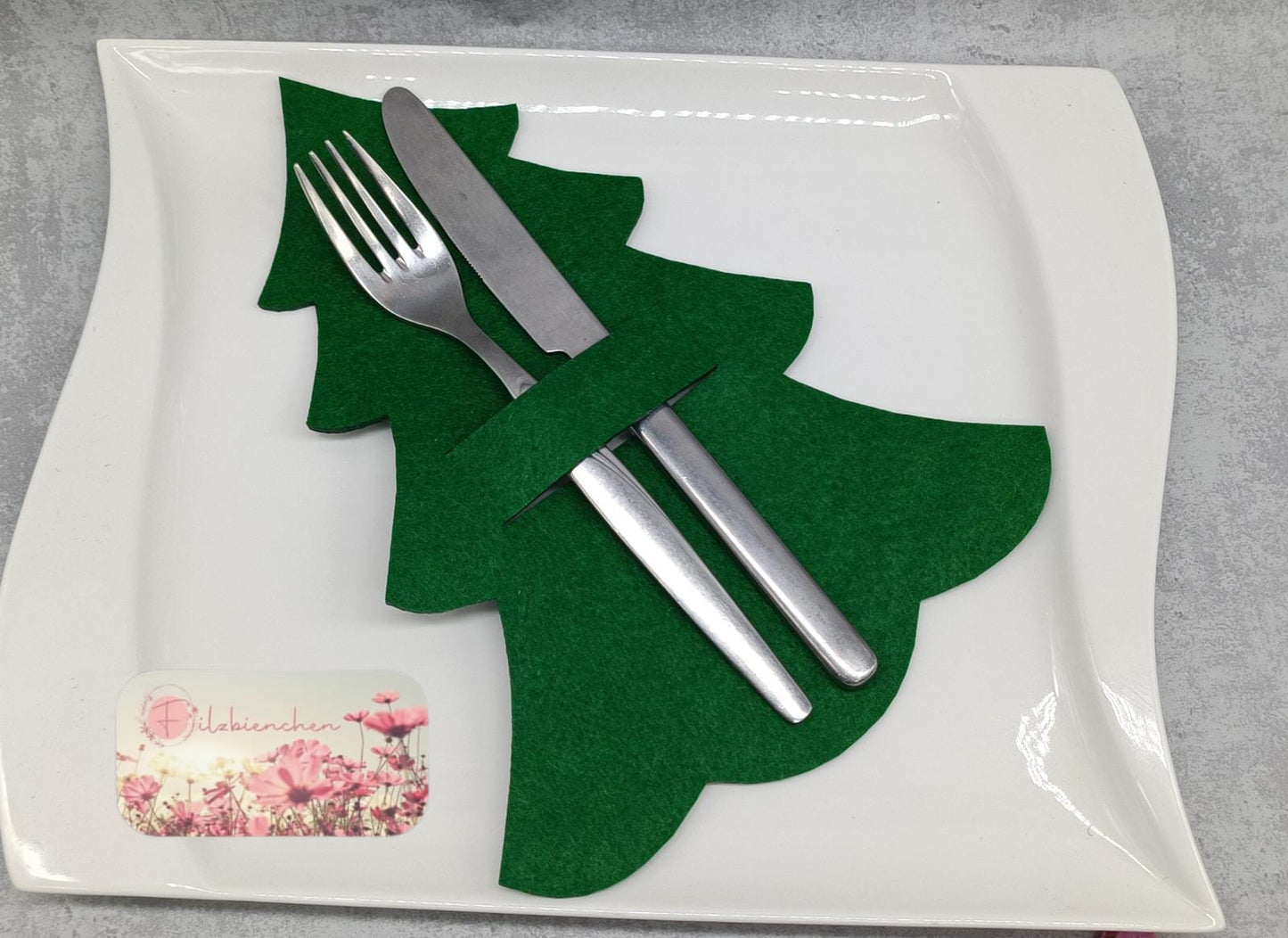 Tannenbaum B mit Schlitz Besteck Sparset 4 Stk. Stückpreis ab 1.47 Euro zzgl. 19% MwSt.