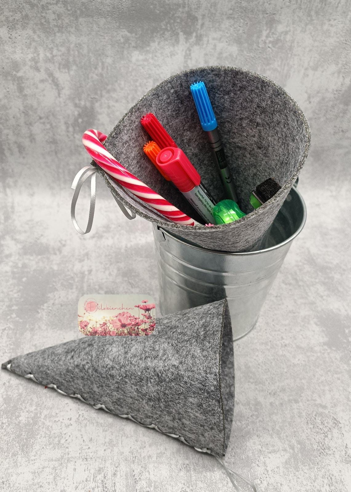 25. ger Schultüte Rohling, Sparpaket 6 Stk. einer Farbe Stückpreis ab 1,74€ zzgl. 19% MwSt.