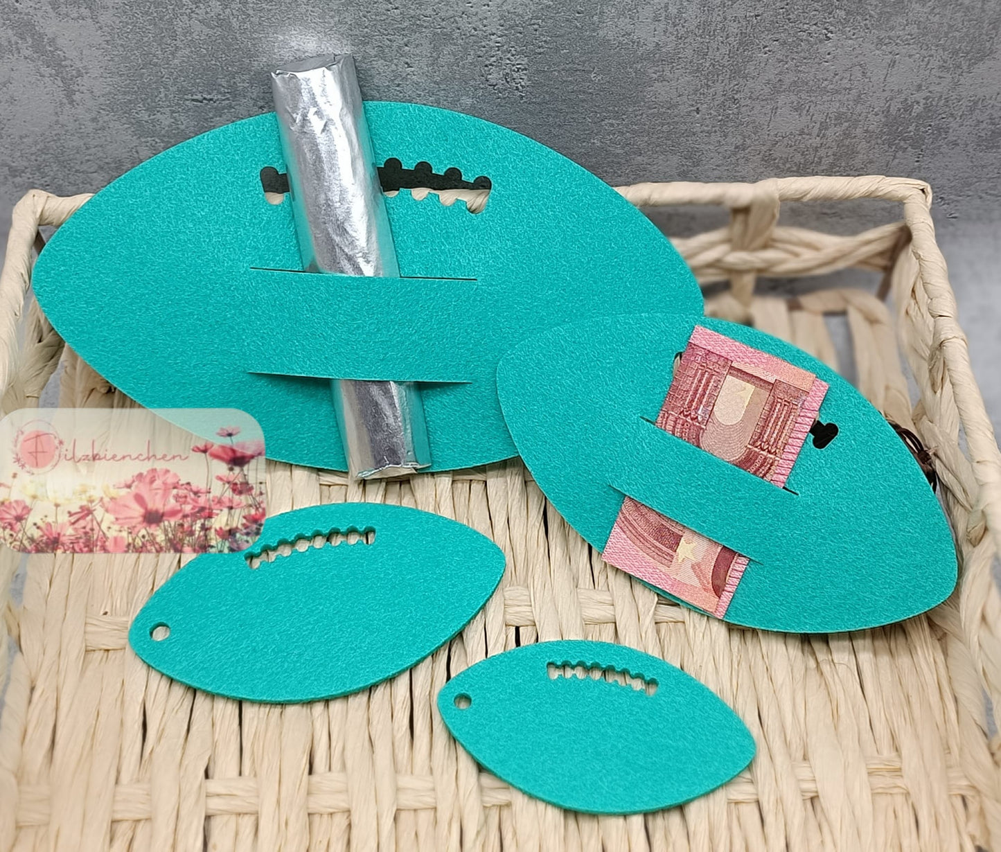 Football 10 cm (10er Set) Stückpreis ab 0.44 Euro zzgl. 19% MwSt.