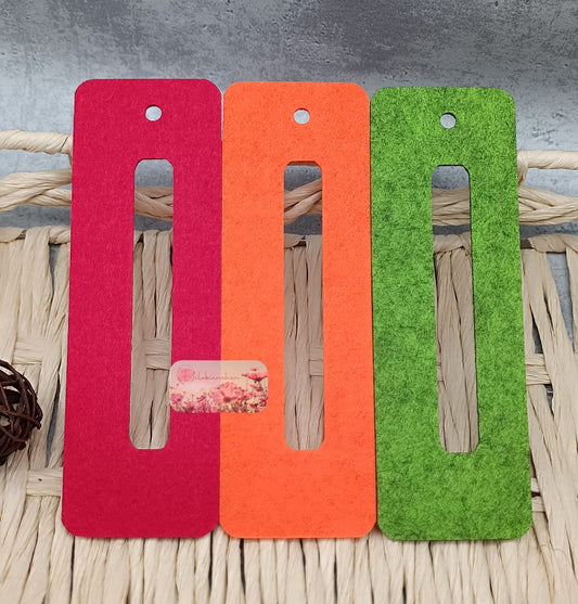 Lesezeichen mit Ausschnitt 10er Set Stückpreis ab 0.52 Euro zzgl. 19% MwSt.