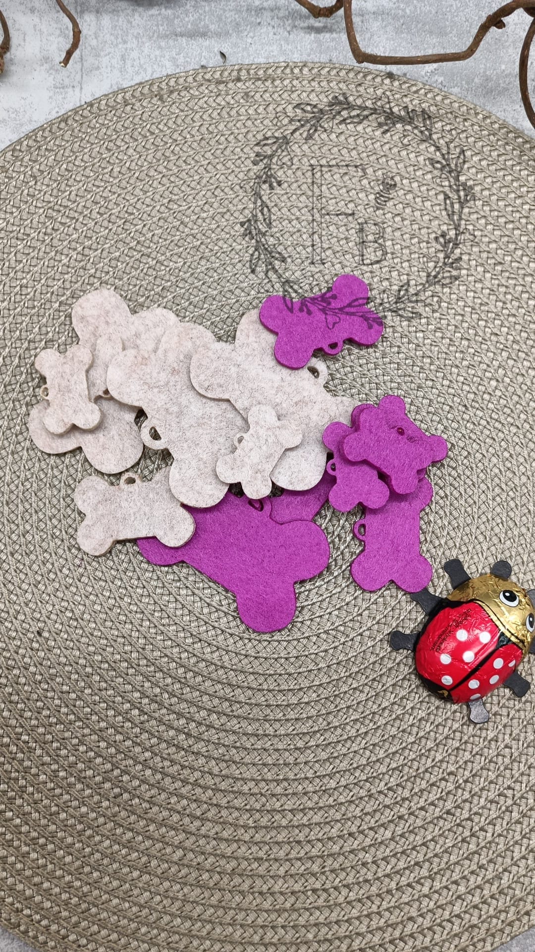 Knochen Streugut 40 Stk. mit Farbwahl Stückpreis ab 0.11 Euro zzgl. 19% MwSt.