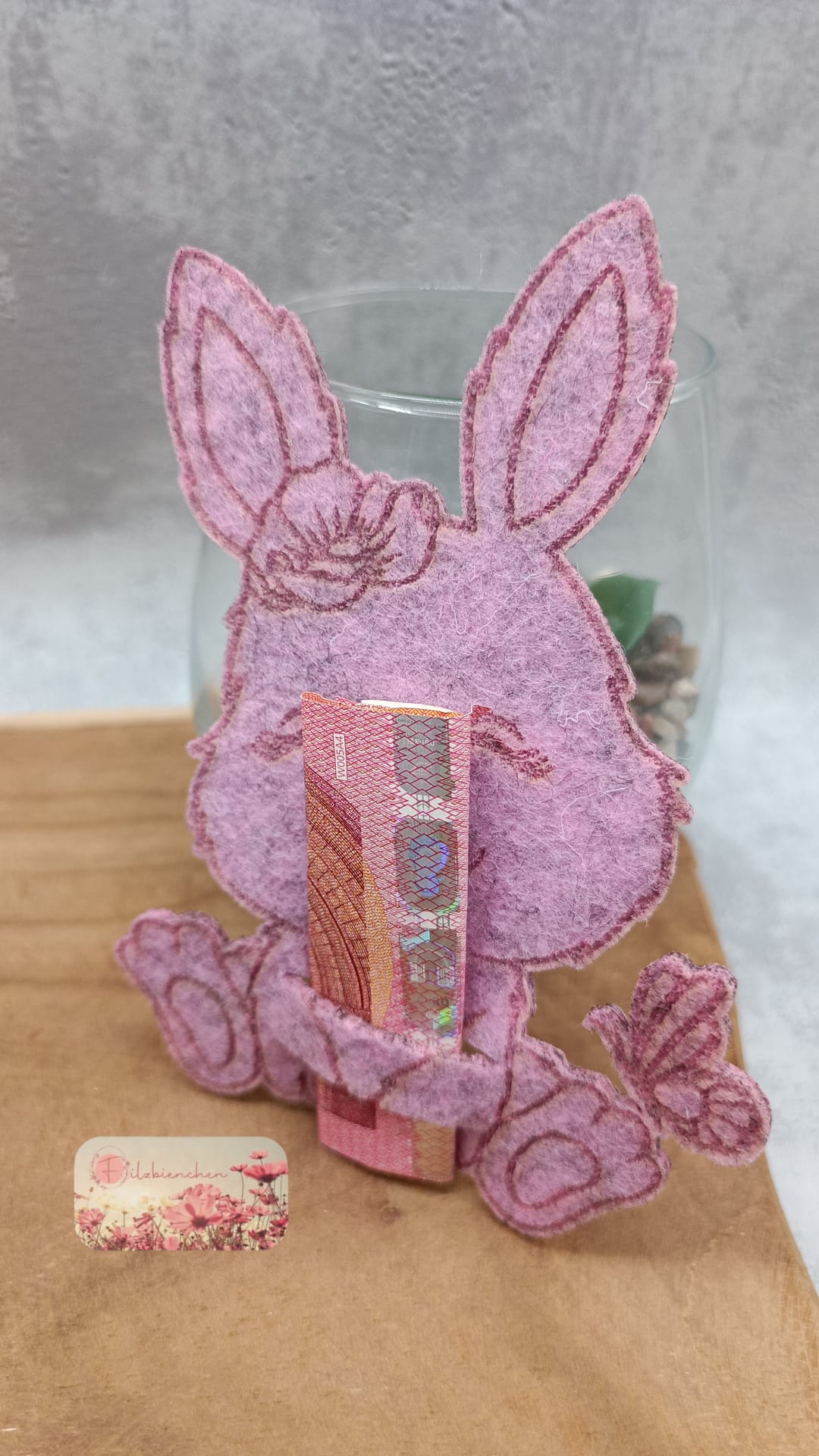 Hase mit Schmetterling Graviert mit Schlitz Geld