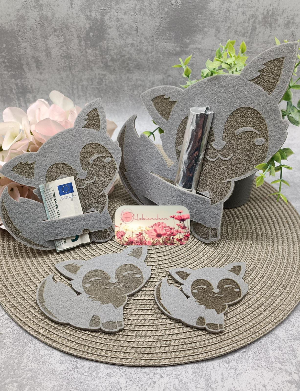 Baby Wolf B Graviert 8 cm (10er Set) Stückpreis ab 0.35 Euro zzgl. 19% MwSt.