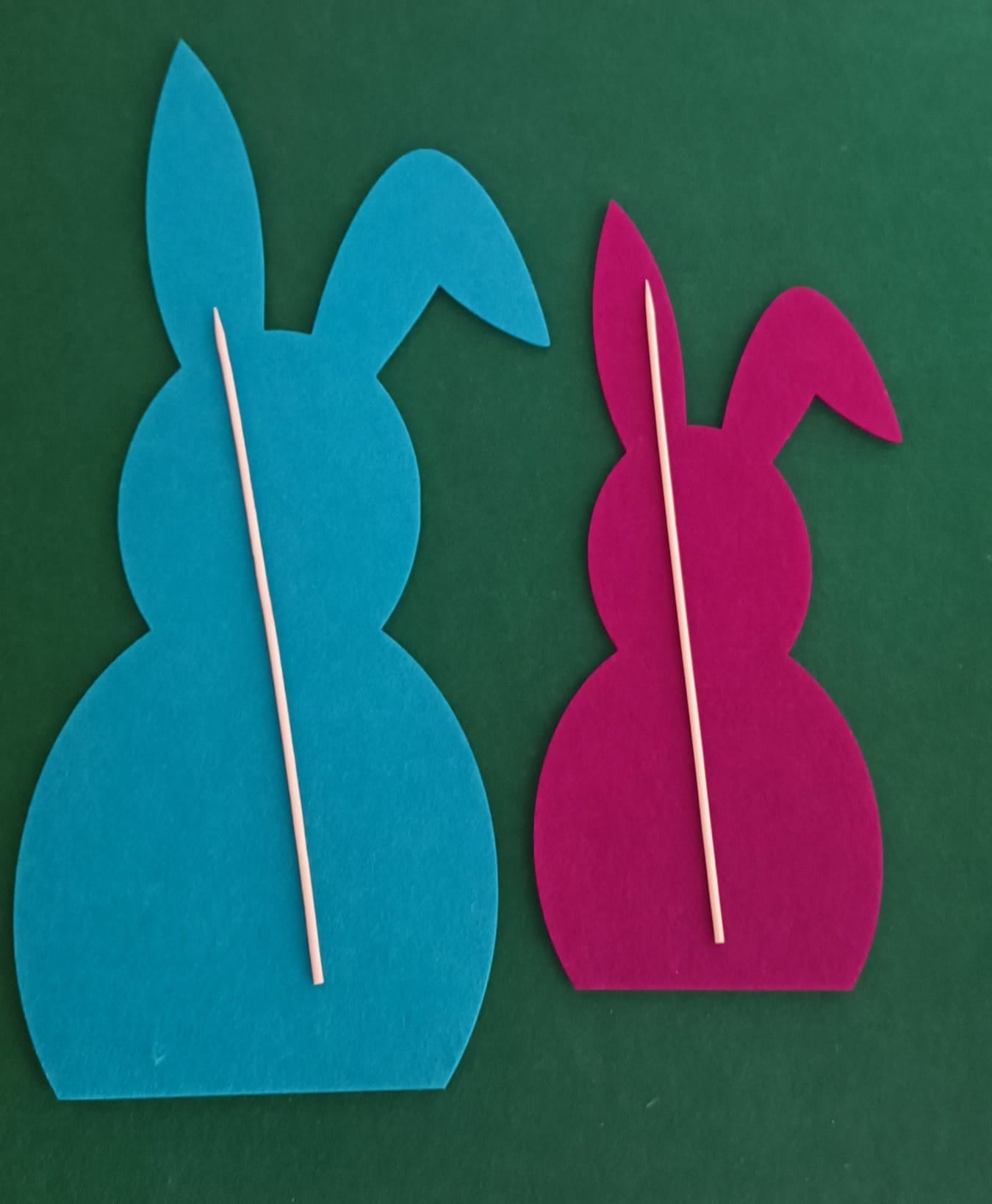 Hase A mit abgeschnittenen Boden Holzfigur 30 cm  8er Set ( 8 Figuren/4 Sets)