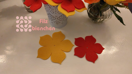 Blüte mit Loch ca. 10 cm, 5 er Set Stückpreis 0,84€ zzgl. Mwst