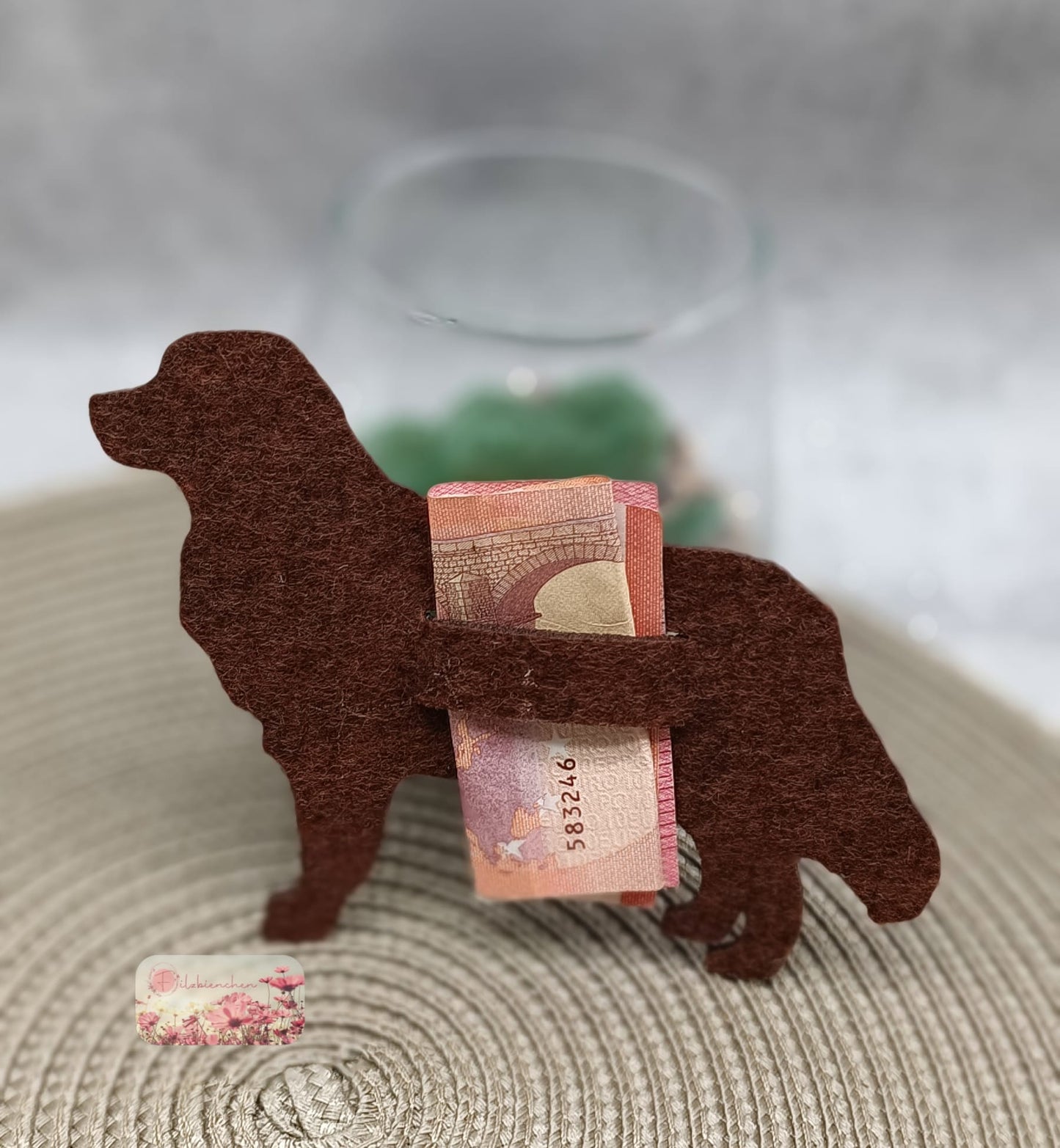 Berner Sennenhund mit Schlitz Geld